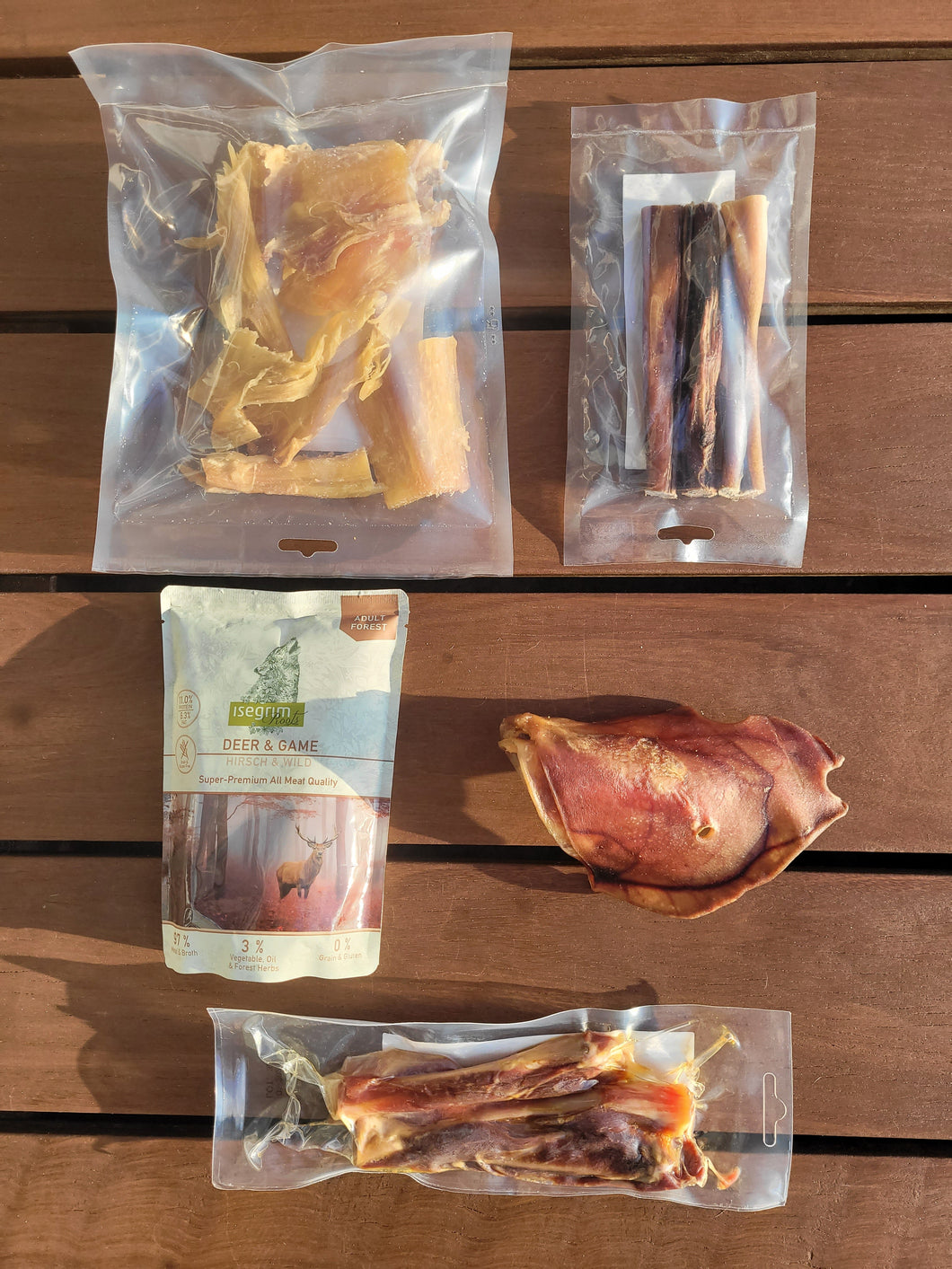 המארז הטבעי - חטיפים ועצמות טבעיים ובשרניים לכלבים