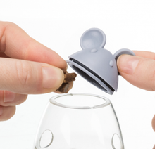 דיספנסר חטיפים עם אלמנט ציד לחתול